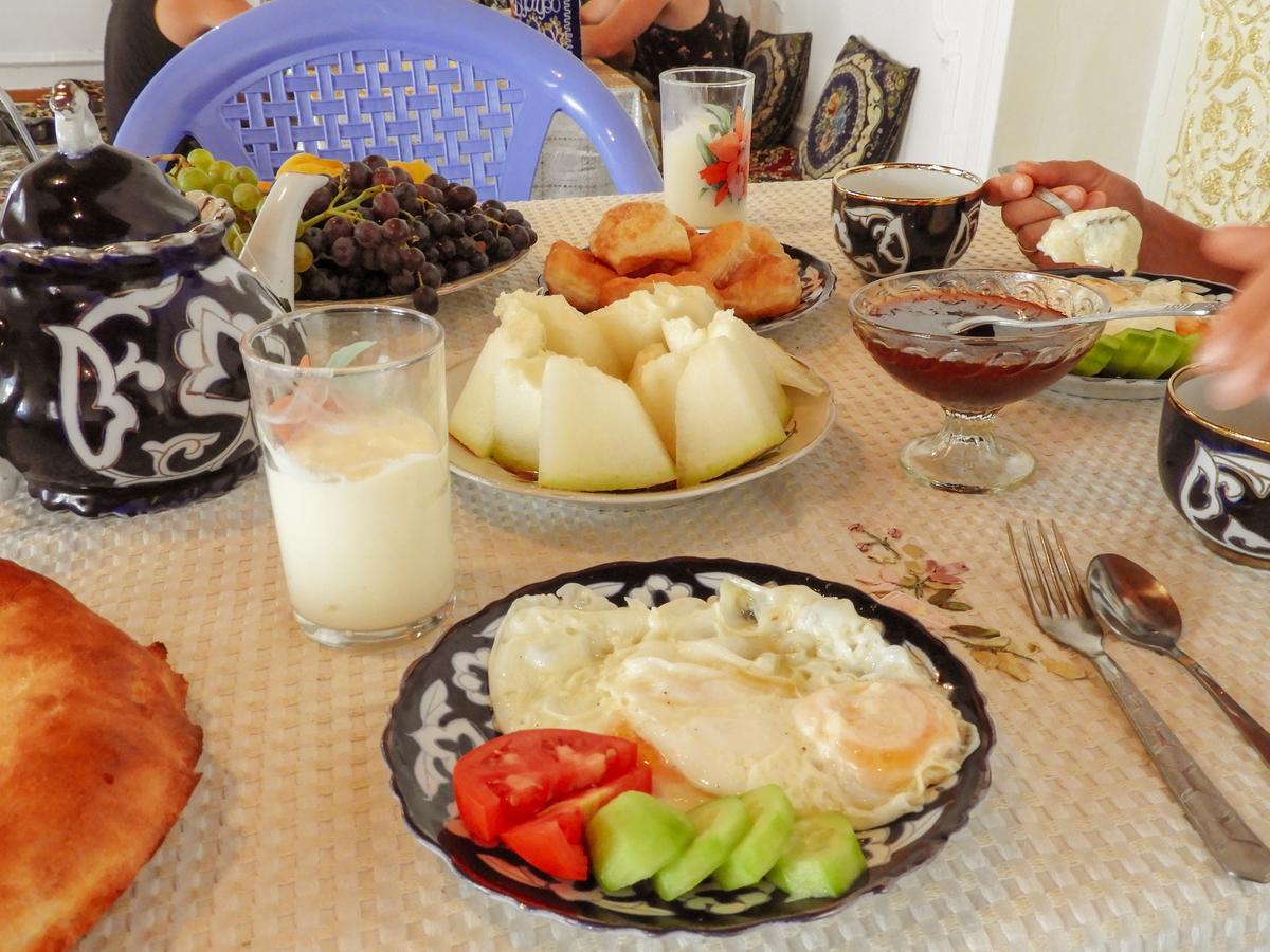 Diyor Hostel Buchara Exteriör bild